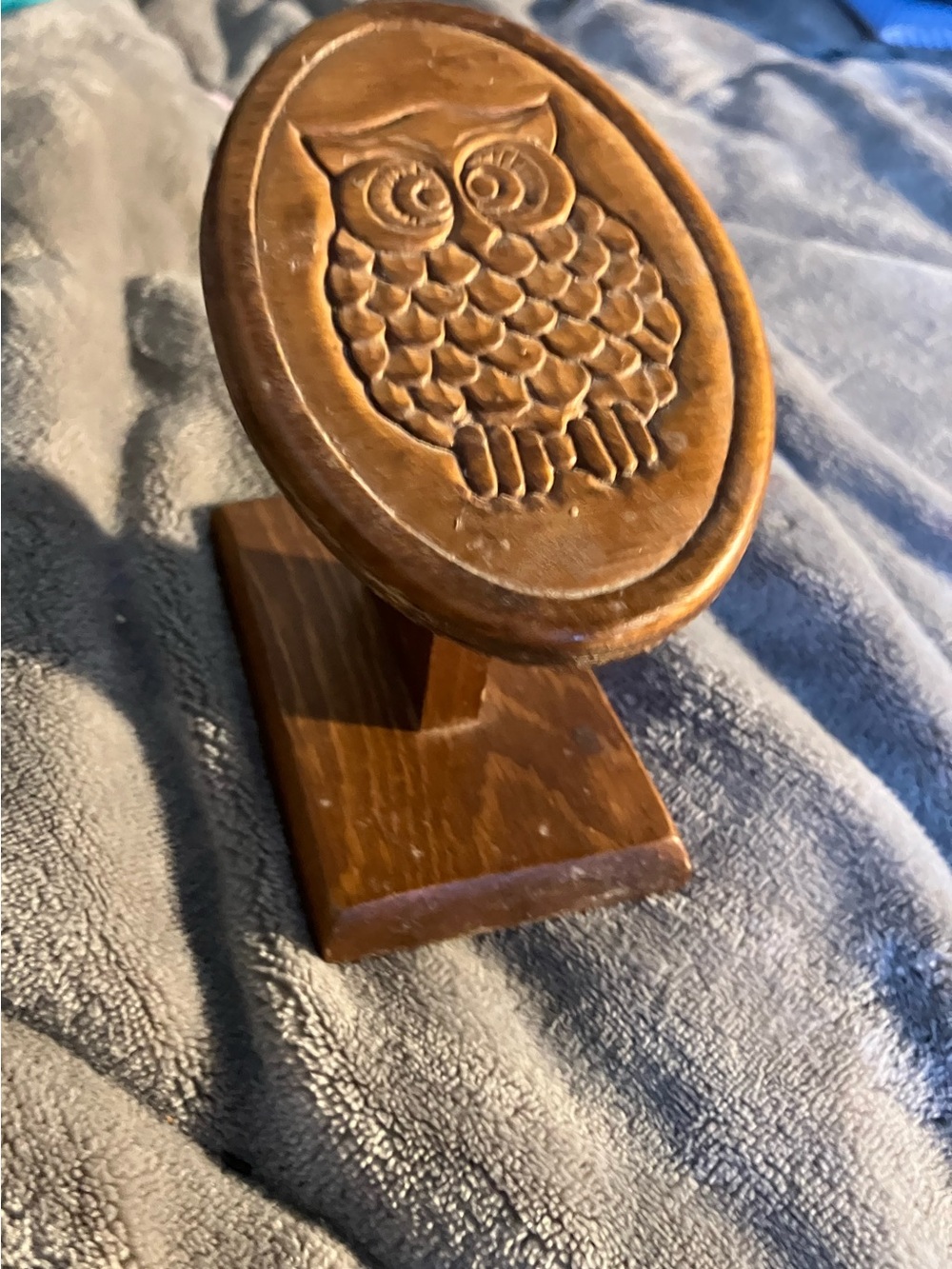 Vintage Carved Wood Owl Recipe Card Mail Holder  Clothes Pin Clip Wood MCM